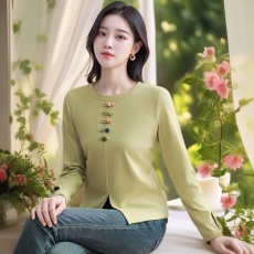 批发AI氛围实拍2026春季新款女长袖圆领盘扣开衩正肩T恤时尚休闲小众