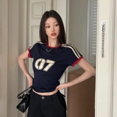批发实拍实价美式复古辣妹撞色条纹拼接数字印花<b class='q'>潮牌</b>显瘦修身短袖体恤