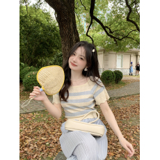 批发天猫抖音质量冰乳茶法式复古针织短袖夏季方领条纹T恤短款上衣女