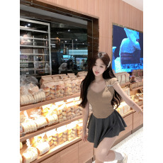 批发天猫抖音质量夏季复古法式<b class='q'>针织衫</b>辣妹显瘦V领上衣紧身短款无袖T恤