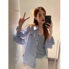 批发2026新款韩系蝴蝶结logo刺绣净色休闲长袖衬衫<b class='q'>甜美</b>长袖防晒衫衬衣