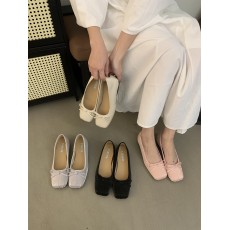 批发绸缎方头芭蕾舞鞋女2025<b class='q'>春</b>季新款小众蝴蝶结浅口瓢鞋晚晚风温柔写