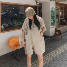 批发大口袋<b class='q'>连体</b>裤女韩国复古翻领宽松慵懒风单排扣插兜减龄阔腿<b class='q'>短裤</b>潮