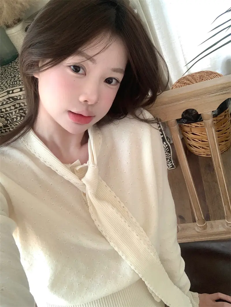 수제 크로셰 디테일 니트 상세 이미지 1