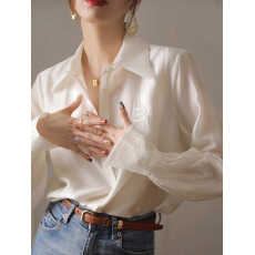 批发法国<b class='q'>尾</b><b class='q'>货</b>捡漏女装奢侈<b class='q'>品牌</b>折扣原单撤柜设计感百褶真丝衬衫上衣女