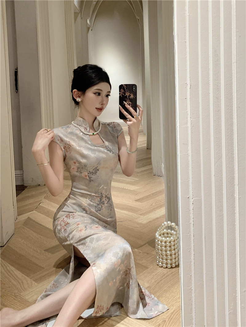 提花印花绸缎珍珠链条开叉包臀连衣裙 服裝批發女裝批發服飾貨源