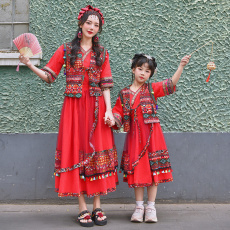 批发苗疆异域风写真服饰广西三月三大理丽江苗族古风民族风旅拍<b class='q'>亲子装</b>