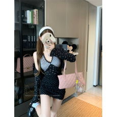 批发实拍实价 小众格子拼接碎花背心女春季外搭短款开衫背心裙两件套