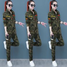 批发2025春季户外迷彩外套时尚休闲<b class='q'>套装</b>运动服女青少年立领上衣三件套