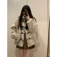 批发冬季新款加厚仿兔毛小香风外套女设计感韩系羊羔毛牛角扣毛毛上衣