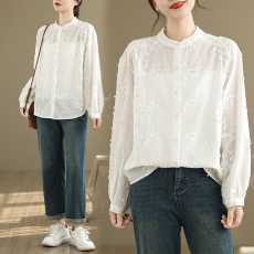 批发实拍春<b class='q'>秋</b>立体花朵新款刺绣纯棉白衬衫女宽松甜美百搭圆领长袖衬衣