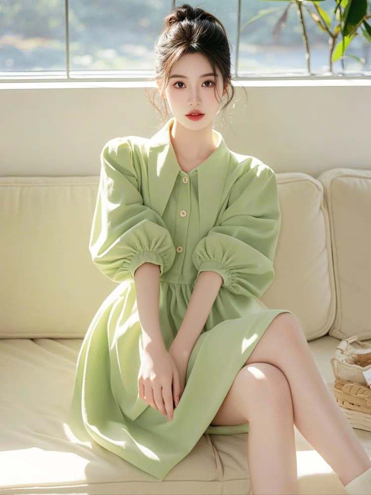 2026 봄 폭발 인기 품격 연령 감소 고급 센스 녹색 긴팔 외국 가스 잘 생긴 폴로 칼라 허리 수축 드레스