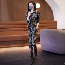 批发<b class='q'>迷彩服</b><b class='q'>套装</b>女2025年春季新款女装时尚气质休闲外套T恤裤子三件套
