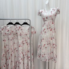 批发实拍法式泡泡碎花长款连衣裙女小众温柔遮肚子气质设计长裙子