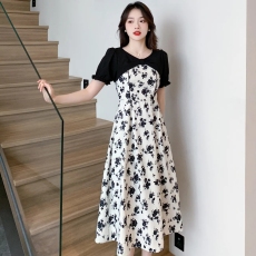 批发法式吊带连衣裙假两件高级感2026夏季温柔风拼接收腰桔梗<b class='q'>碎花</b>裙女