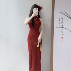 批发新中式红色旗袍少女订婚敬酒服2026年夏季新款挂脖日常可穿超好看