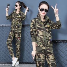 批发2025春秋季新款<b class='q'>迷彩服</b>女休闲运动<b class='q'>套装</b>大码早春外套潮束脚裤三件套