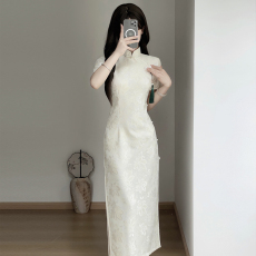 批发新中式旗袍夏季香槟色订婚高端气质改良年轻款少女<b class='q'>连衣裙</b>新款2026