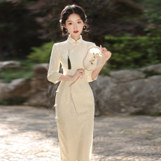 批发新中式旗袍改良年轻款少女香槟色订婚连衣裙秋<b class='q'>冬</b>新款2026高端气质