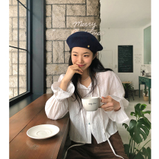 批发<b class='q'>韩国</b>chic甜美喇叭袖刺绣<b class='q'>蕾丝</b>衫计感上衣女