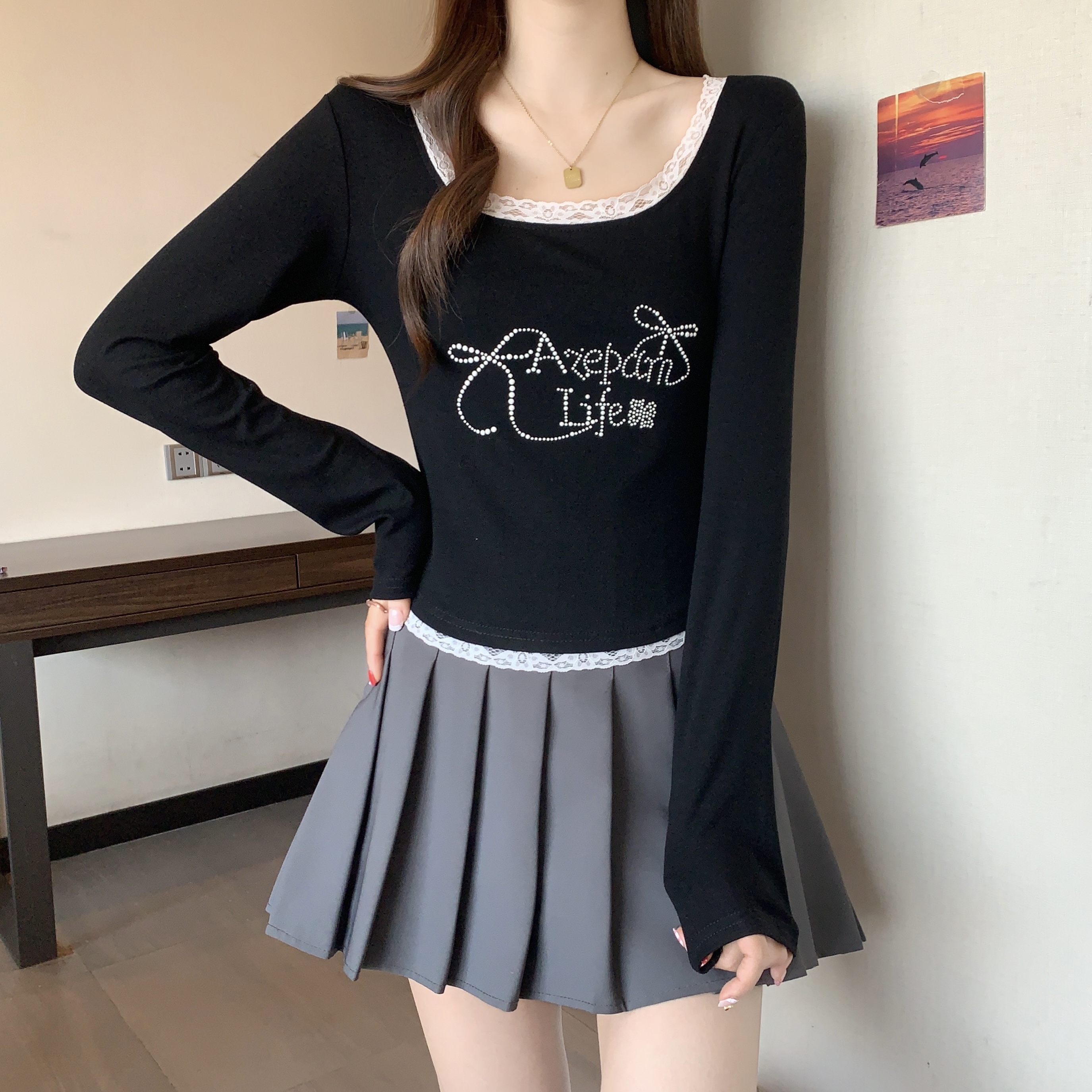 实拍大码~春夏新款烫珠修身显瘦短款上衣女韩系纯欲蕾丝拼接t恤