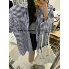 批发韩版春秋经典格子大码宽松衬衫原宿风百搭长袖小众防晒衣<b class='q'>外套女</b>