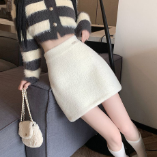 批发2025早<b class='q'>夏季</b>新款仿水貂绒包臀半身裙女装高腰修身显瘦A字裙<b class='q'>短裙</b>子
