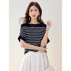 批发实拍有2026夏款圆领条纹撞色<b class='q'>蝙蝠</b>袖宽松针织短袖T恤