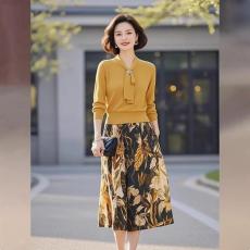批发黄色针织套装2025年女装春季新款高级感系带上衣印花半身裙两件套