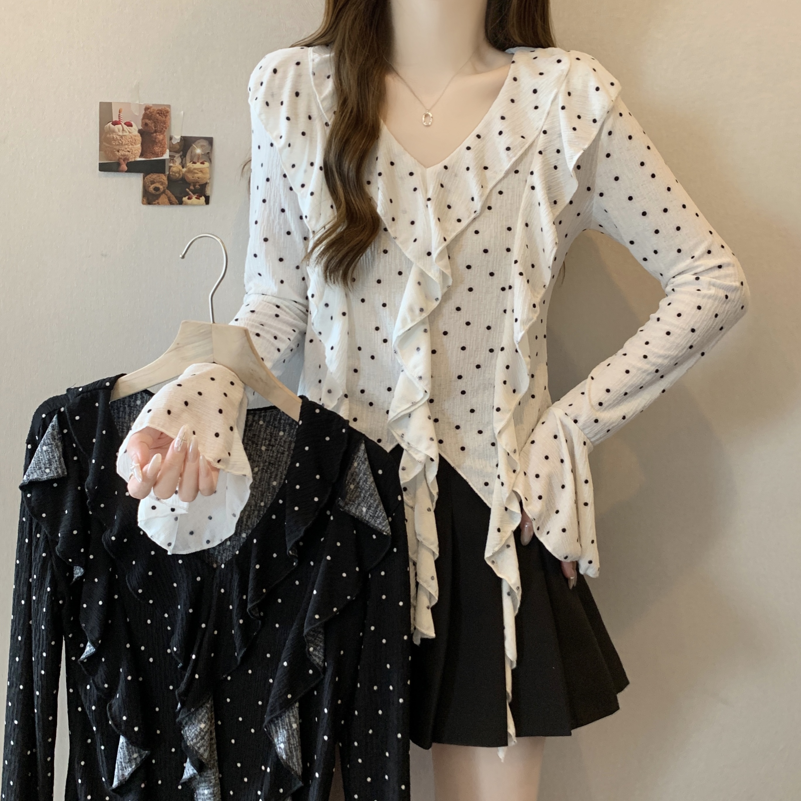 MY1736# 大码波点印花衬衫女荷叶边春季新款休闲黑色V领法式雕塑花边上衣女裝貨源服裝批發