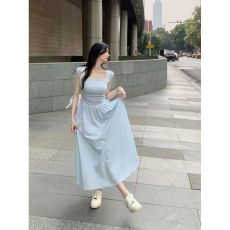 批发蓝色方领吊带<b class='q'>连衣裙</b>女装夏季2026新款拼接裙子高级感收腰显瘦长裙