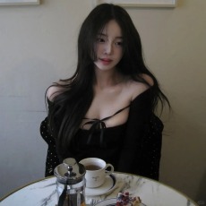 批发尺寸已更新 ins博主<b class='q'>连衣裙</b>纯欲性感一字肩a字<b class='q'>假两件</b>小黑裙<b class='q'>连衣裙</b>