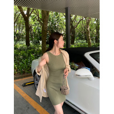 批发天猫抖音质量无袖针织连衣裙夏季2026高级露背打底背心裙超显身材