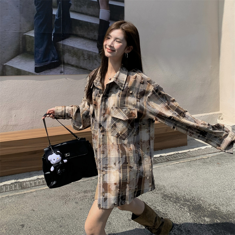실사 정가 디자인 센스 아메리칸 거리 현기증 염색 격자 무늬 셔츠 남녀 연삭 털 찢어진 부분 커플 긴팔 재킷