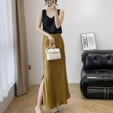 批发金色醋酸缎面修身开叉半身<b class='q'>长裙女</b>2024夏新款垂坠感长款<b class='q'>包臀</b>鱼尾裙