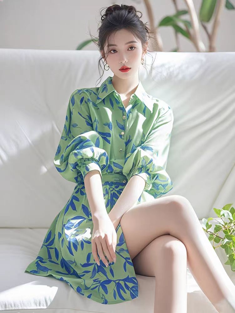 MY12854# 新款绿色印花衬衫连衣裙设计感绝美温柔风裙子女裝貨源服裝批發