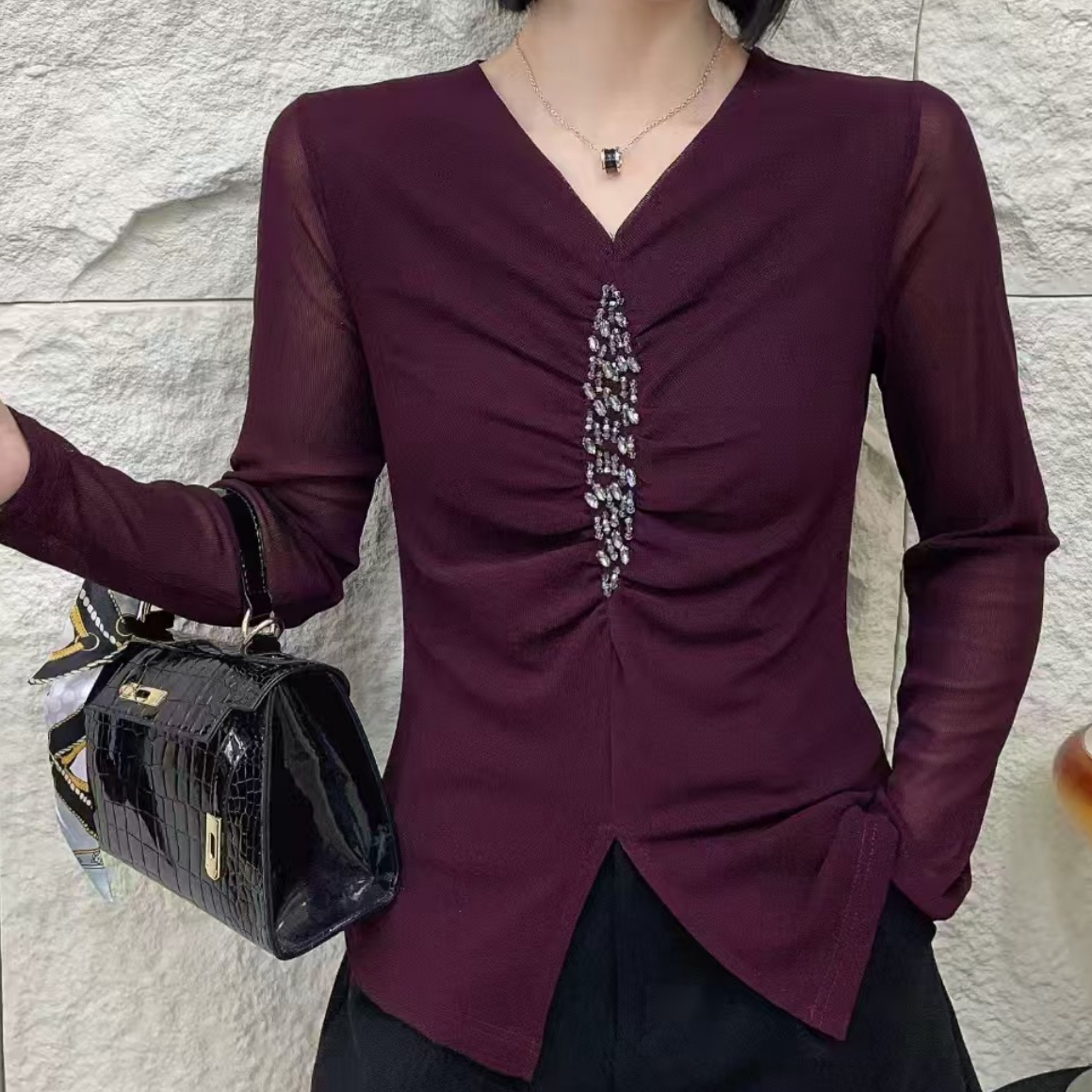 MY1881# 洋气设计感V领长袖打底衫女新款减龄钉珠时尚上衣小衫女女裝貨源服裝批發