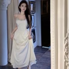 批发法式复古高级感小<b class='q'>礼服</b>夏季2026气质v领带钻细闪优雅吊带连衣裙子