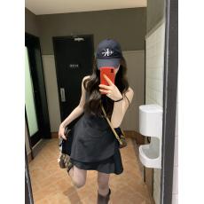 批发法式黑色<b class='q'>无袖</b><b class='q'>背心</b>连衣裙高级感不规则收腰气质短裙