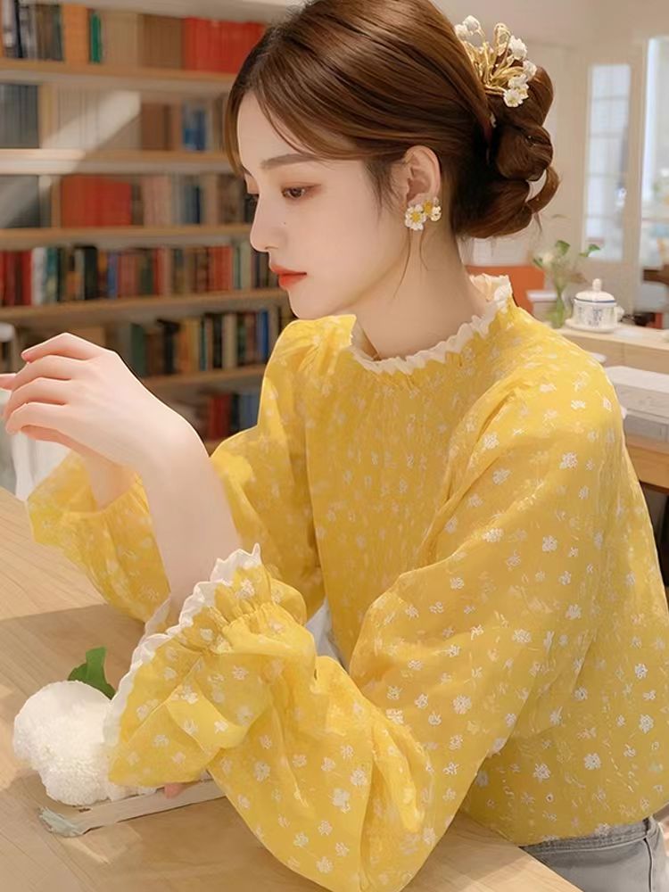 황색 꽃무늬 여성 셔츠 열린 봄 작은 대중 착용 가져 가라. 프랑스식 품격 프릴 맨위 2026 새로운 아름다운 작은 셔츠