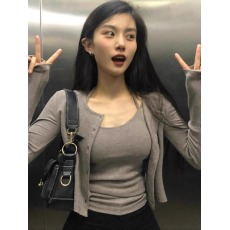 批发实价春款紫色<b class='q'>羊绒</b>针织<b class='q'>开衫</b>春款短款修身显瘦气质吊带两件套