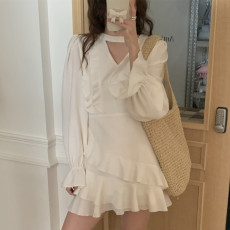 批发实拍 法式温柔 飘带设计 V领<b class='q'>荷叶边</b>拼接长袖短款修身<b class='q'>连衣裙</b>