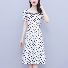 批发<b class='q'>大码</b>女装2026夏季韩版胖mm<b class='q'>时尚</b>气质收腰显瘦时髦印花连衣裙淑女