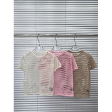 批发高品质25春季新款logo装饰圆领套头针织<b class='q'>短袖</b>减龄镂空休闲百搭上衣