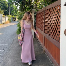 批发微胖粉色针织吊带<b class='q'>连衣裙</b>夏修身大裙摆显瘦气质温柔淑女脚踝长裙子