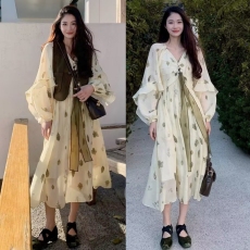 批发现2026新款大码女装春夏装温柔系法式复古马甲茶歇<b class='q'>连衣裙</b>两件套