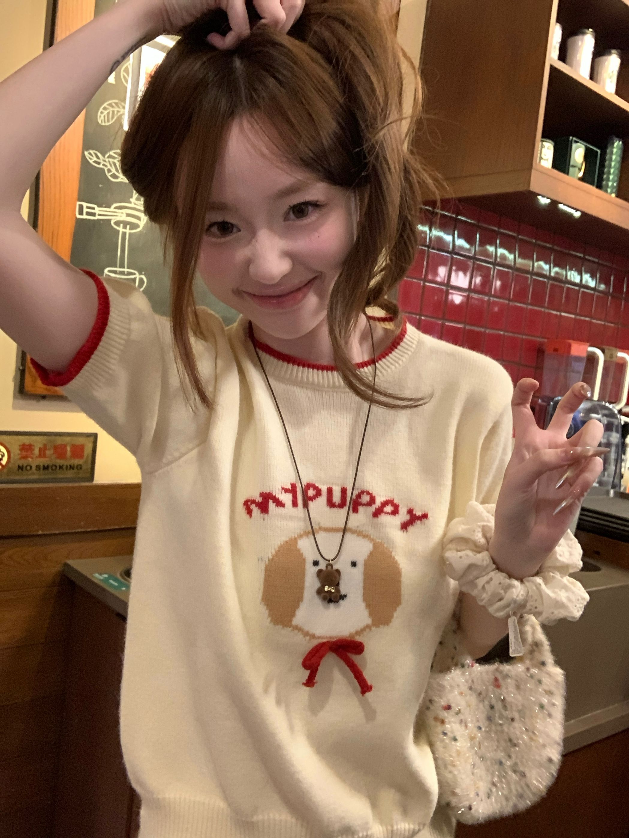 실사 2026 이른 가을 나비 매듭 강아지 얇은 스타일 니트 스웨터 여성 라운드 넥 슬림해 보이는 반팔 맨위
