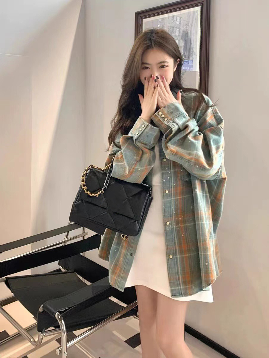 아메리칸 먹물 데님 체크무늬 여성 셔츠 루즈핏 bf 느긋한 바람 외출용 셔츠 트렌디 작은 대중 디자인 센스 봄과 가을