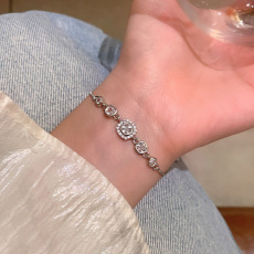 批发轻奢小众高级感精致方锆手链女抽拉式微镶满钻手串百搭气质手饰品