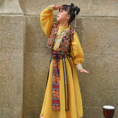 批发西域古国公主刺绣重工广西三月三<b class='q'>演出服</b>新疆云南贵州旅拍表演服饰